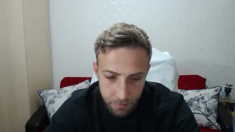 Snapshot of blondeagle chatting on 10.02.25 Mr Blond online show from 10.02.25