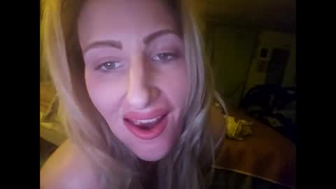 Gia  online show from 01.08.25