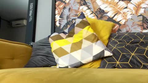 Snapshot of blondi_bondi chatting on 01.16.25 Viktoriia online show from 01.16.25