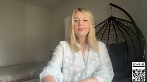 Snapshot of blondie_xoxoxo chatting on 06.14.26 blondie_xoxoxo online show from 06.14.26