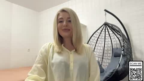 Snapshot of blondie_xoxoxo chatting on 06.22.26 blondie_xoxoxo online show from 06.22.26