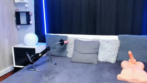 Snapshot of blondieriderx chatting on 12.20.24 BlondieRider online show from 12.20.24