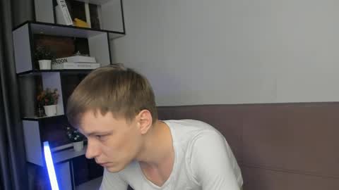 Snapshot of blondvibe chatting on 05.10.26 Alik online show from 05.10.26