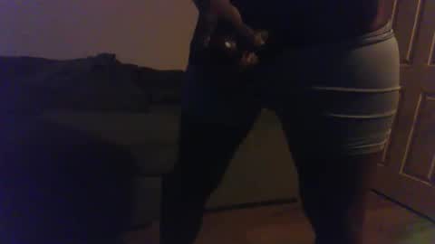 Snapshot of blongd2 chatting on 12.02.25 blongd2 online show from 12.02.25