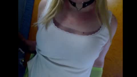 Snapshot of blontsex chatting on 06.28.26 Blontsex online show from 06.28.26