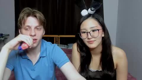 Snapshot of blossomandbee chatting on 10.21.25 Sasha and Maria online show from 10.21.25