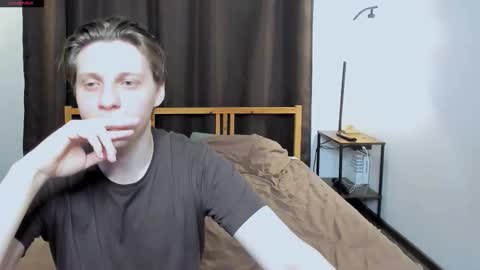 Snapshot of blossomandbee chatting on 01.09.26 Sasha and Maria online show from 01.09.26