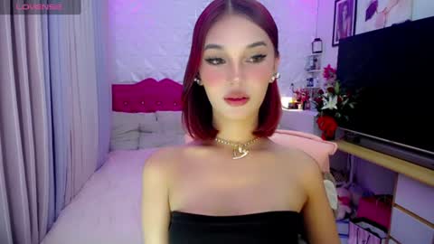 Snapshot of blue_aiveexx chatting on 06.18.26 aivee online show from 06.18.26