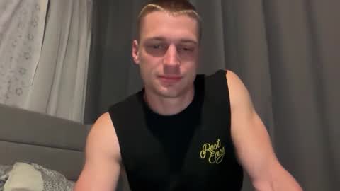 Snapshot of blue_eyed_beau chatting on 04.17.26 Beau online show from 04.17.26