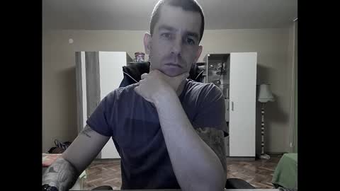 Runaway online show from 02.04.25