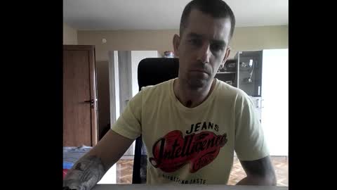 Runaway online show from 10.13.25