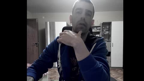 Runaway online show from 02.08.26