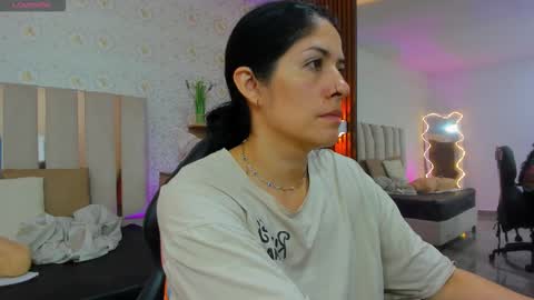 blue_tay1 online show from 10.11.25