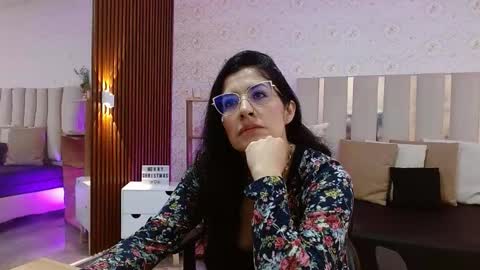 blue_tay1 online show from 11.14.25