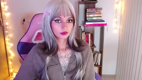 Im Abril .. Nice to meet you  thumb up me please its important  INDEPENDENT MODEL online show from 01.07.26