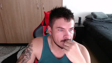 blueeyeboy0 online show from 01.28.25