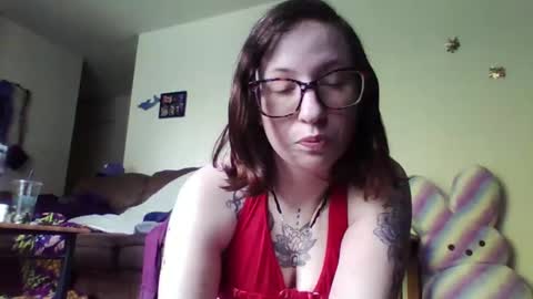 Snapshot of blueeyedbeauty1995 chatting on 06.01.26 Blueeyedbeauty online show from 06.01.26