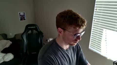 Snapshot of blueeyedtallguy chatting on 07.05.26 blueeyedtallguy online show from 07.05.26
