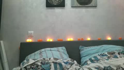 Snapshot of bluexowl chatting on 10.18.25 BlueXOwl online show from 10.18.25