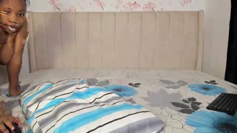 Snapshot of blueyivy chatting on 12.08.24 Babygirl online show from 12.08.24