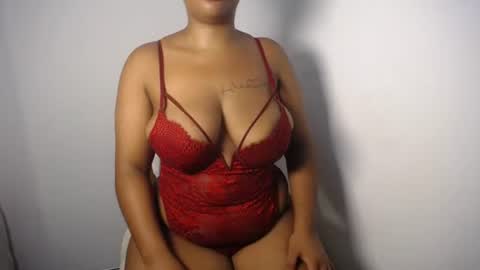 Snapshot of blueyivy chatting on 06.18.26 Babygirl online show from 06.18.26