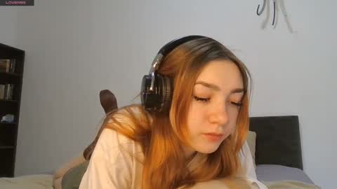 Snapshot of blush_lover chatting on 09.25.25 Kate online show from 09.25.25