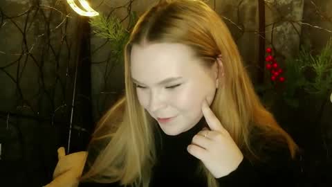 Snapshot of blushing_star chatting on 02.09.26 blushing_star online show from 02.09.26