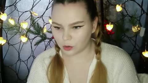 Snapshot of blushing_star chatting on 02.18.26 blushing_star online show from 02.18.26