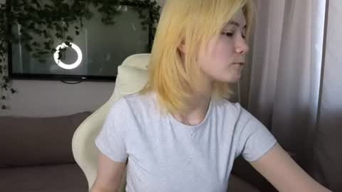 Snapshot of blvckmilk chatting on 06.16.26 Alice and David online show from 06.16.26