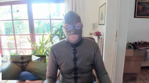 SlaveRobert online show from 10.19.25