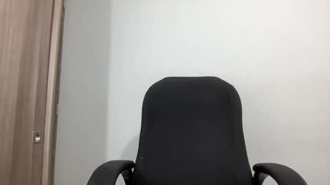 Snapshot of bob_pettersonn chatting on 02.25.25 Bob INDEPENDENT MODEL online show from 02.25.25