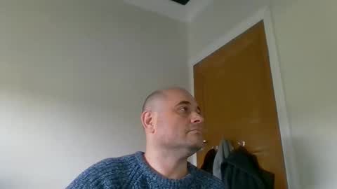 Snapshot of bobabator chatting on 12.06.24 bobabator online show from 12.06.24