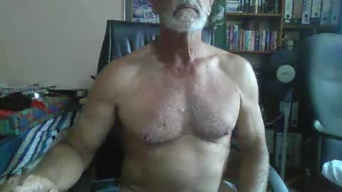 Snapshot of bobbgud chatting on 10.30.25 Bobbgud online show from 10.30.25