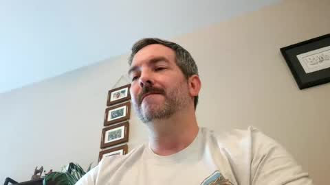 Snapshot of bobchmw chatting on 06.21.26 Bobchmw online show from 06.21.26