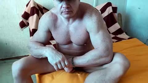 Snapshot of bodi5 chatting on 01.04.25 BODI online show from 01.04.25