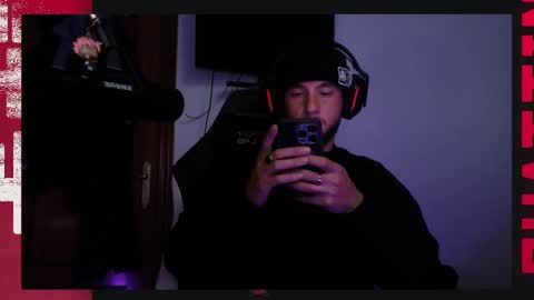 Snapshot of bodyking69 chatting on 01.21.25 bodyking69 online show from 01.21.25