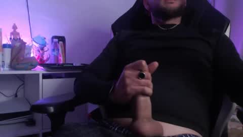 Snapshot of bodyking69 chatting on 02.02.25 bodyking69 online show from 02.02.25