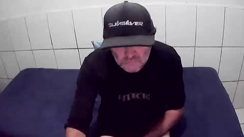 Cesar Augusto Pierdona online show from 12.22.25