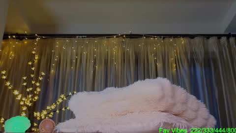 Bomb Ass online show from 11.17.25