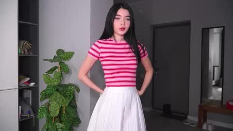 Snapshot of bombaleila chatting on 12.19.25 Akemi online show from 12.19.25