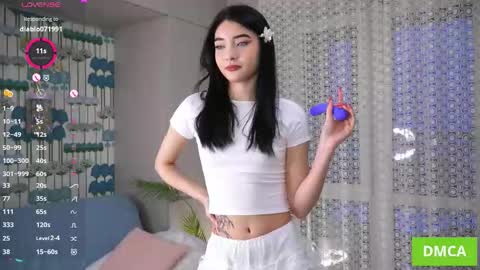 Snapshot of bombaleila chatting on 01.10.26 Akemi online show from 01.10.26