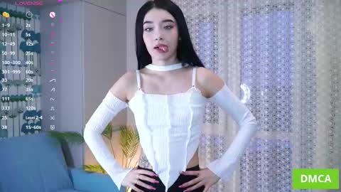 Snapshot of bombaleila chatting on 01.11.26 Akemi online show from 01.11.26