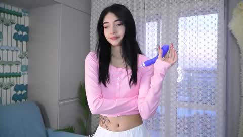 Snapshot of bombaleila chatting on 01.15.26 Akemi online show from 01.15.26