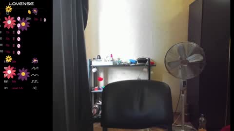 Snapshot of boni_nell__ chatting on 12.13.24 Nell online show from 12.13.24