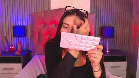 Snapshot of bonnali_lune chatting on 11.07.25 bonnali_lune online show from 11.07.25