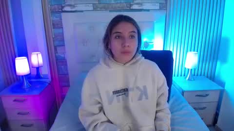 Snapshot of bonnali_lune chatting on 03.26.26 bonnali_lune online show from 03.26.26