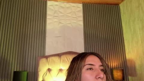 Snapshot of bonnali_lune chatting on 04.20.26 bonnali_lune online show from 04.20.26