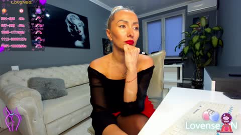 Snapshot of bonnie_annd_clyde chatting on 12.23.24 bonnie_annd_clyde online show from 12.23.24