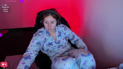 Bonnie Help me reach 500 likes online show from 03.29.26