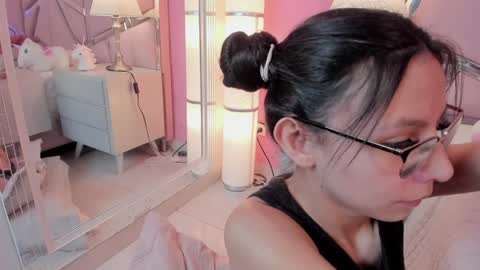 Snapshot of bonniepark_ chatting on 12.26.24 Bonnie online show from 12.26.24